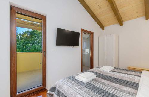 Villa David - luxurious secluded villa with a heated pool - Foto 34