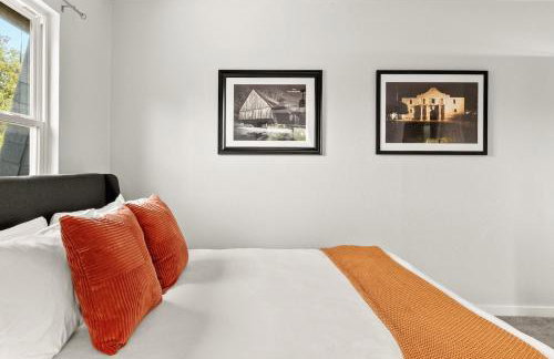 Spacious Retreat with Pool & Hot Tub - 10 Minutes to Downtown - Foto 23