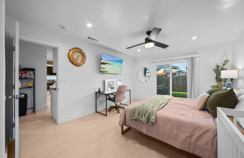 Entire Private Home with 3 Bedrooms 2 Bathrooms, with Garage, Gated Yard, King Bed House, Available Now - Foto 11