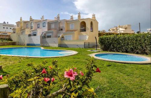 Casa Cláudia - Cond Atalaia - Foto 1