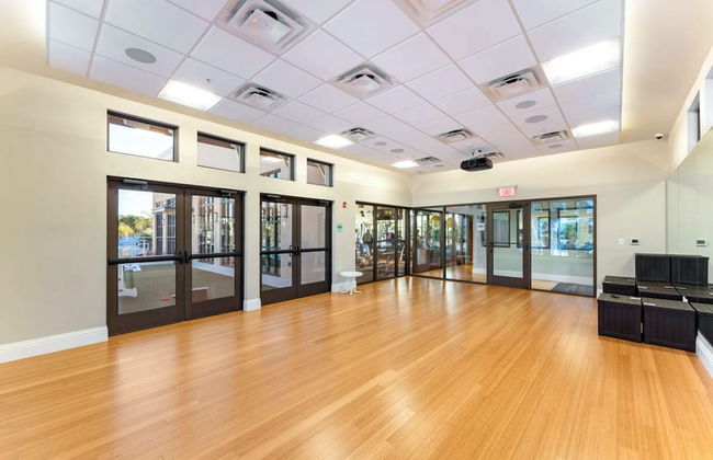 Upstay - Solara Resort Home w Pool BBQ Gamesroom - Foto 85