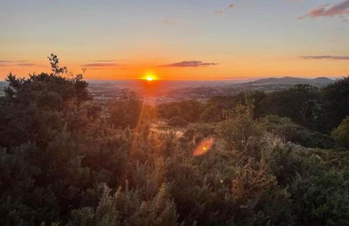 The Granary with hot tub - 2 miles from Skipton - Photo 32