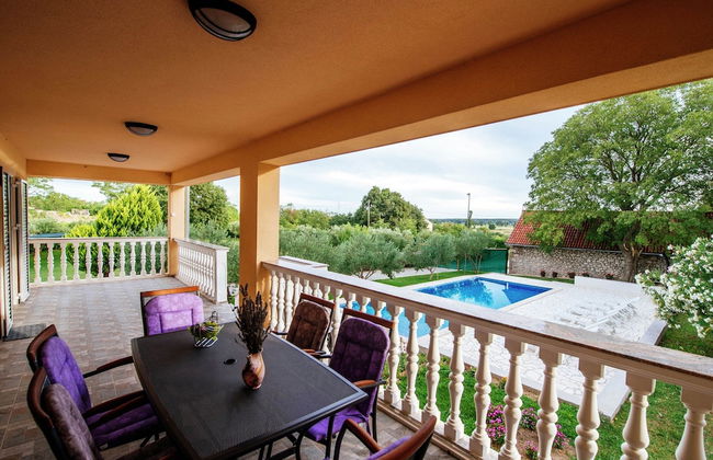 Private Estate With 2 Infinity Pools - Foto 27