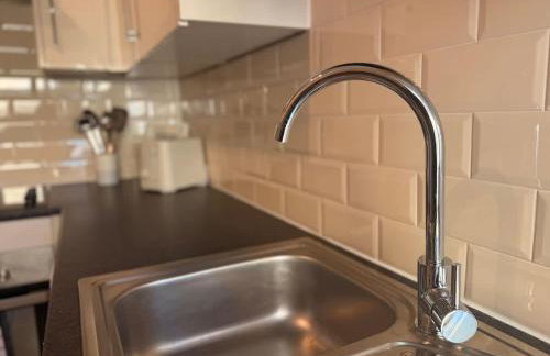 The Nook at Norton 1-Bed, Sleeps 4, Parking, WiFi, Contractors - Photo 24