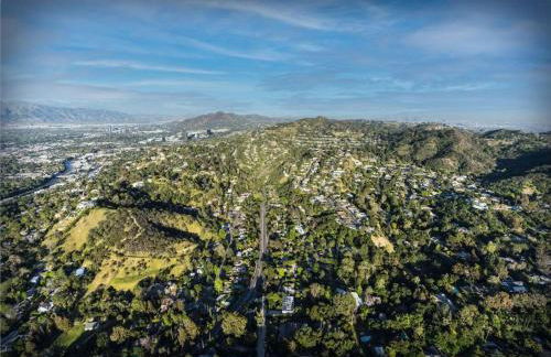 Chic Private Hollywood Hills Guest Suite Oasis with Tree-Top Views, Outdoor Living Room, Only 2 Minutes from Hollywood Boulevard - Foto 44