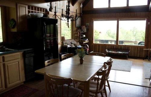Bavarian-Style Chalet Rental with Adirondack Mountain Views in Indian Lake, New York - Foto 14