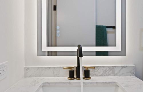 New Elmhurst Gem - Game Room & Amazing Yard - Foto 21