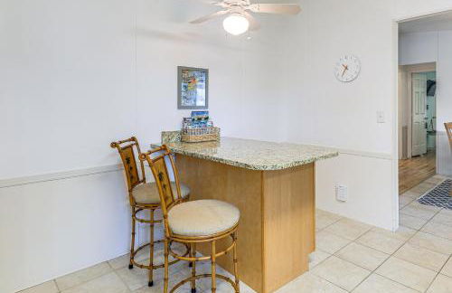 2 Blocks to Crystal Coast Family-Friendly Retreat - Foto 9