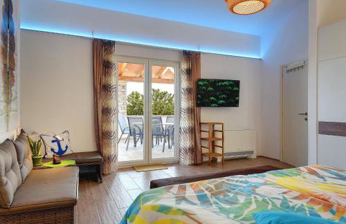 Villa in Novigrad with Pool near Beach - Foto 13