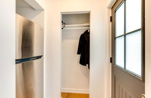 Centrally Located and Pet Friendly Yonkers Studio! - Foto 17