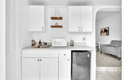 Downtown Hollywood Beach Blvd Studio Getaway - Foto 42