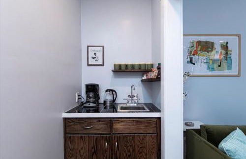 Fully-stocked Kitchen, AC, WiFi, WD, Near Baseball and Downtown - Foto 27