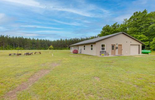 Toivola Home with Fire Pit 8 Mi to Lake Superior! - Foto 34