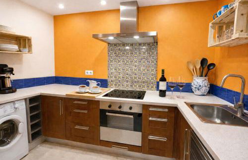 Apto T Patio Sevillano - Garaje privado con carga eléctrica - Photo 5