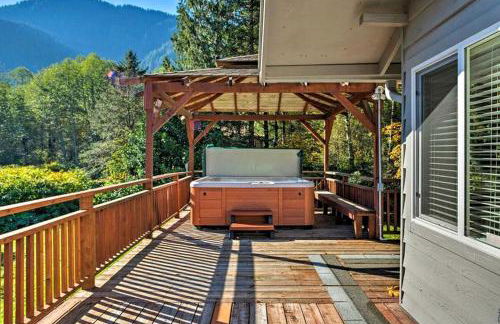 Beautiful Cabin Rental with Private Hot Tub on the Skykomish River in Washington - Foto 9