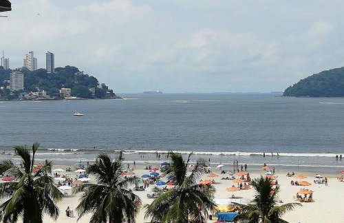 Lindo apartamento com vistas na praia do Gonzaguinha - Foto 32