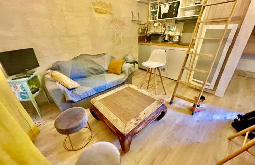 proche kedge et universitée appartement cosy avec parking ,cuisine équipée ,sdb et jardin - Foto 7