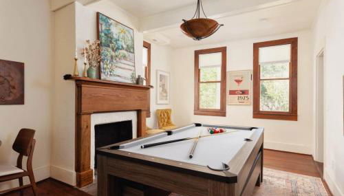 Historic 1897 Bill Murray House, DT Charm, Game Room and Parking - Foto 2, Game Room