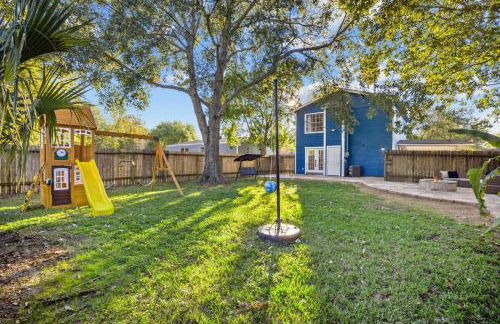 Seabrook 3BR Sleeps 10 w Backyard, Fire Pit Near Kemah - Foto 51