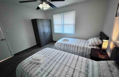 I-95 and Tanger Outlets. Pet Yes - Photo 15