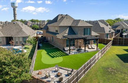 Iron & Ivy 5BR5BA Sleeps 12 - Foto 1