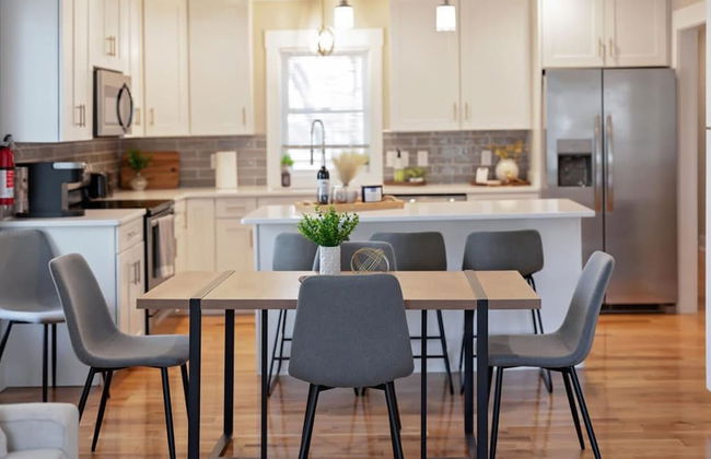 Fall Festivities - 4BR Home by IU Stadium Bloomington Bliss - Foto 15