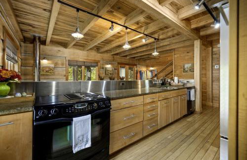 Impressive Log Cabin with Fireplace, Fire Pit and Hot-tub in Unionville, Indiana - Foto 16