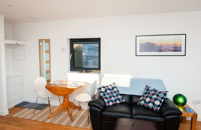 Croft 7 Geary Self Catering Studio - Photo 14