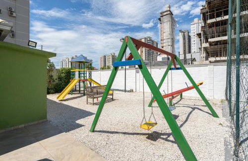 Apartamento a 400M PRAIA com PISCINA sacada com CHURRASQUEIRA privativa Wi-Fi Portaria 24h PLAYGROUND INFANTIL Quadra de esportes e vaga privativa de GARAGEM Reserve agora mesmo - Foto 7