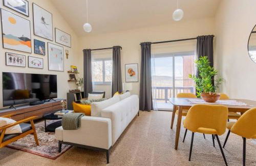 Cozy 2BR condo w/ valley views - Foto 17