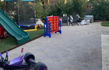 English Rose Garden Cottage near Roseville, CA - Foto 3