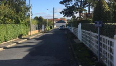 A pied, 300m de la plage et 500m du village - Photo 5