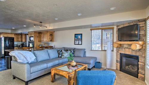 2-Condo Property with Mtn Views by Golf and Ski Resort - Foto 4