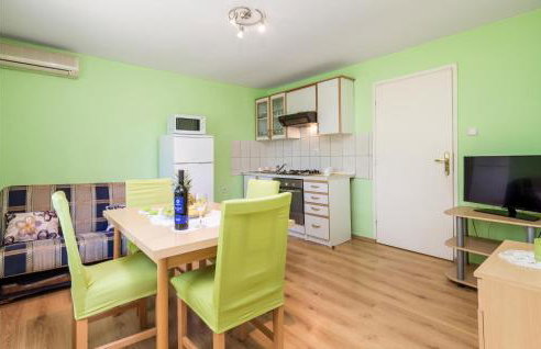 Stunning Apartment In Otocac With Wifi - Foto 4