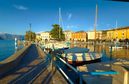 ISEO LAKE ESCAPE - 2BR, Terrace, Air Conditioning & Fast Wi-Fi - Foto 21