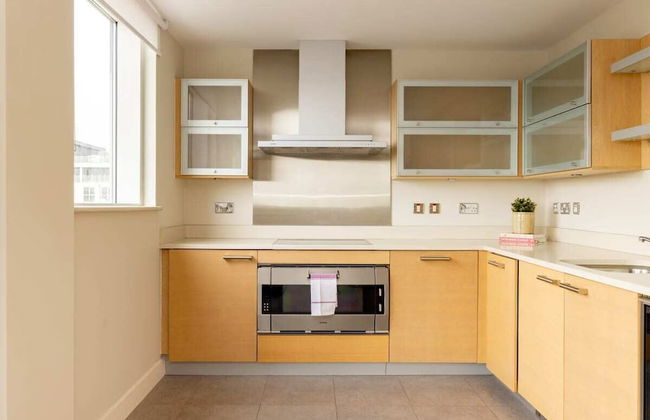 The Riverside Residence - 3bdr Flat With Balcony - Foto 7