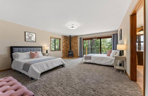 The Gathering Place! Sleeps 24, Lakeview, Game room - Foto 68