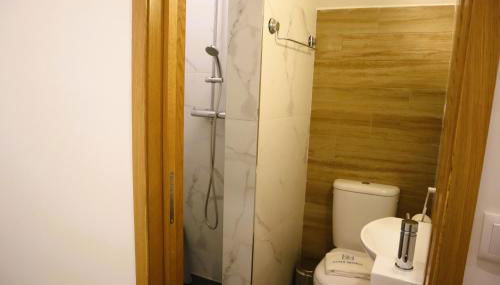 Francos Family House - Foto 4, Shower