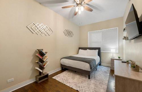 Stylish 2BR Walk to Rush UIC 10 Min Downtown Chicago Free Parking Wifi - Foto 5