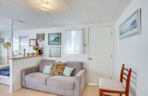 Quaint Avalon Cottage Less Than Half-Mi to Beaches! - Foto 6