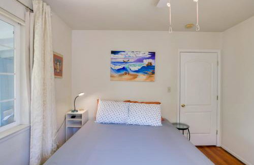 Fenced Yard and Grill Orville Cottage Near Trails! - Foto 11