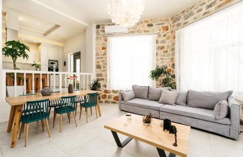 Eumelia Iconic Villa, with Heated Pool & Whirlpool, By ThinkVilla - Foto 20