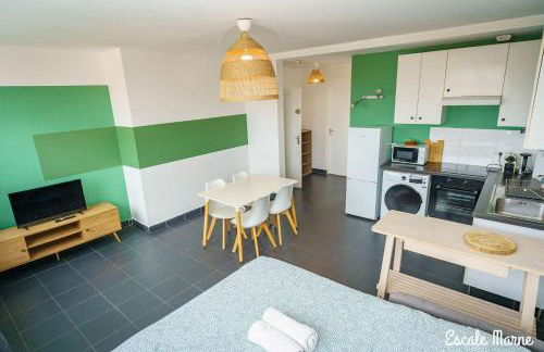 City Loft with rooftop view by Escale-Marne - M8 Tour Eiffel - Parking Gratuit - 201 - Foto 16