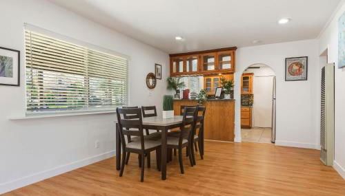 Spacious 4BR House Free Parking w Backyard BBQ - Foto 5