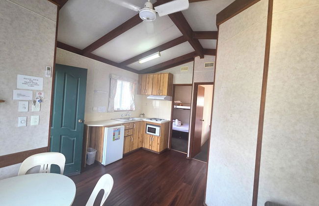 Canberra Holiday Village - Photo 9