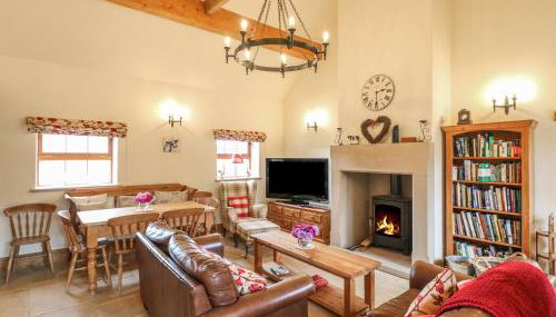 The Cow Barn - Photo 3