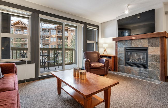 LARGE 3-Br 3-Ba | Ski In/Out | Pool & Hot Tubs | Central Upper Village Location - Photo 32