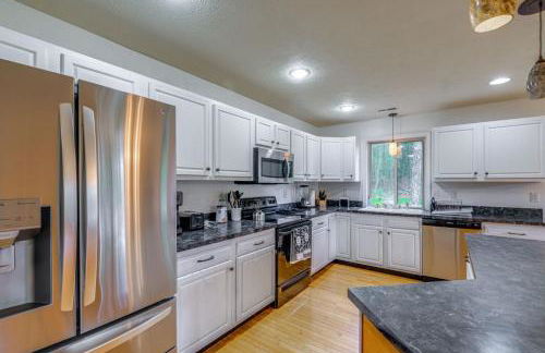 3BR Family Home w Yard 5 Mi to Wineries - Photo 18