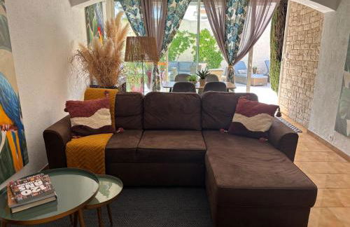 Logement cosy avec piscine ,parking et jardin - Photo 29