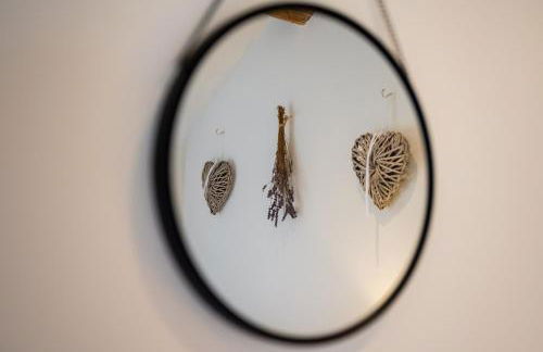 Bramble Cottage - Cosy 2 Bed With Deluxe HOT TUB & Log Burner - Photo 37